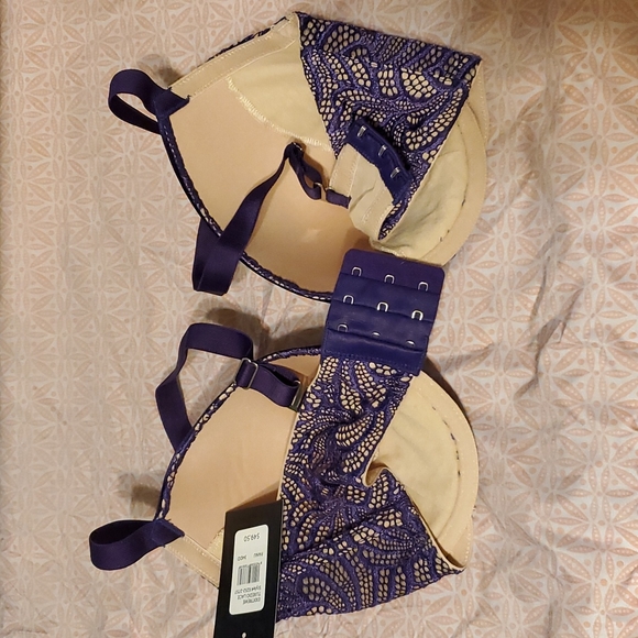 NWT Frederick's of Hollywood Bra - Picture 2 of 2